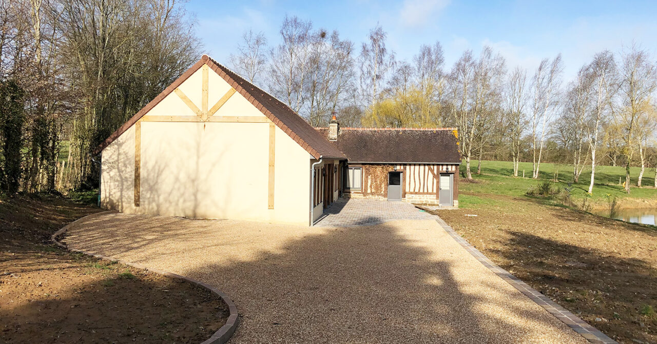 Pool house