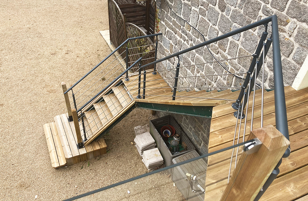 roof terrace staircase wood glass 